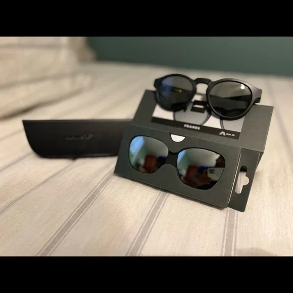 Boss Frame Rondo + Lenses Alto - USB charger included (only used once)